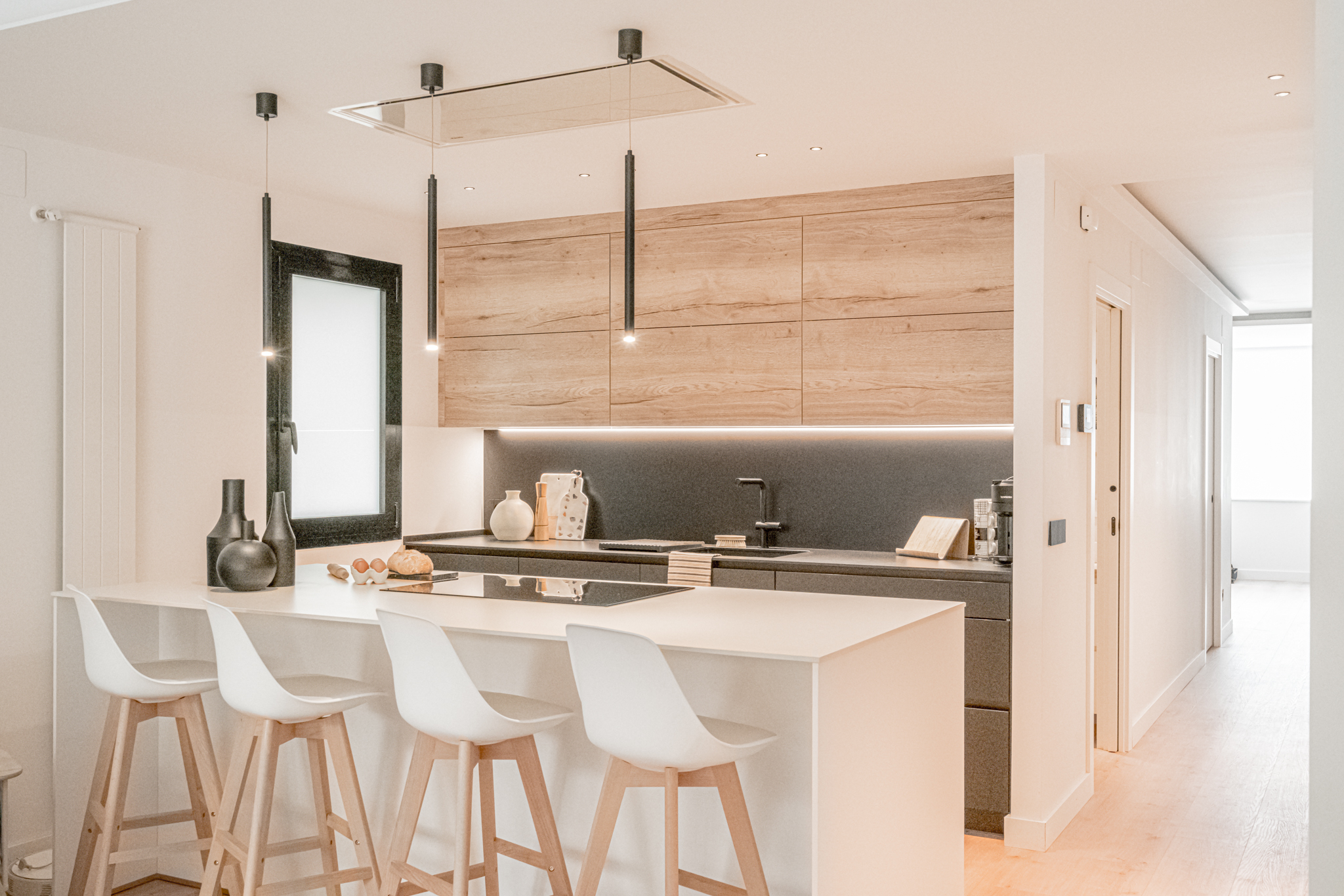 Detalle de interiorismo con materiales naturales